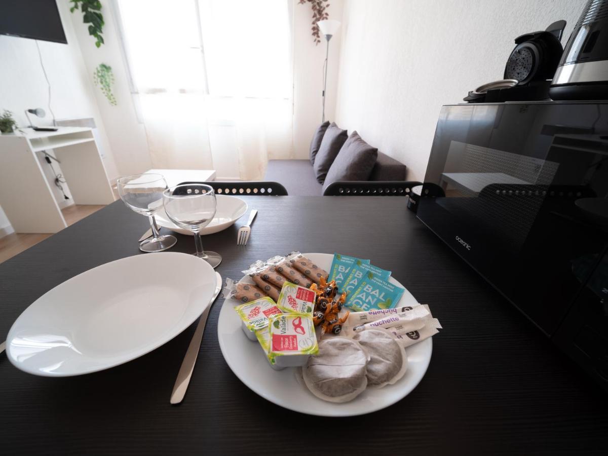 Appartement Climatise Avec Parking A 6Min A Pied De La Gare St Charles Marseilles Exterior foto